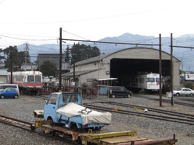 松本電気鉄道 5000系 新村駅